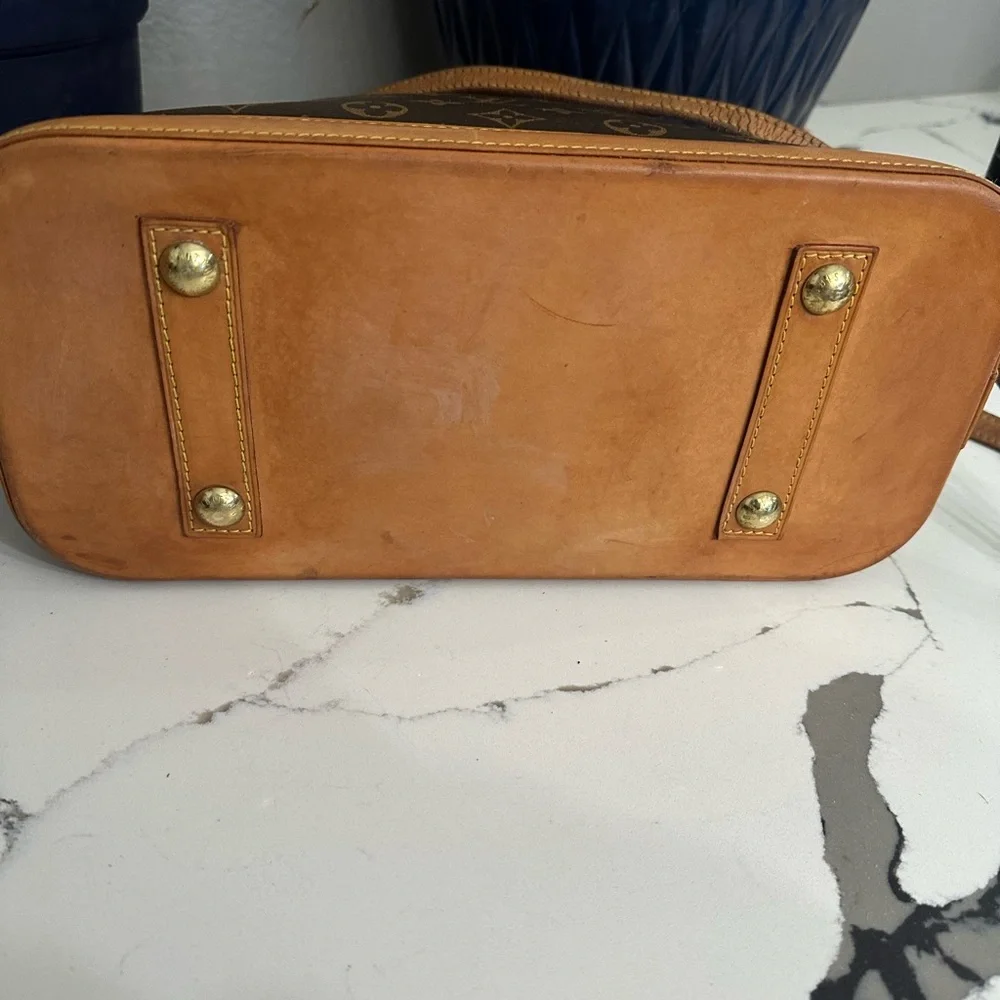 Louis Vuitton Alma PM - Picture 8 of 10